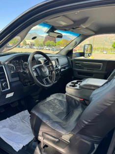 2017 Dodge 5500 with 4×4 Century 19.5 steel bed
